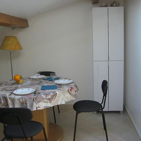 T 2 Avec Velux Sous Les Combes De 34 M2 Διαμέρισμα La Londe-les-Maures Εξωτερικό φωτογραφία