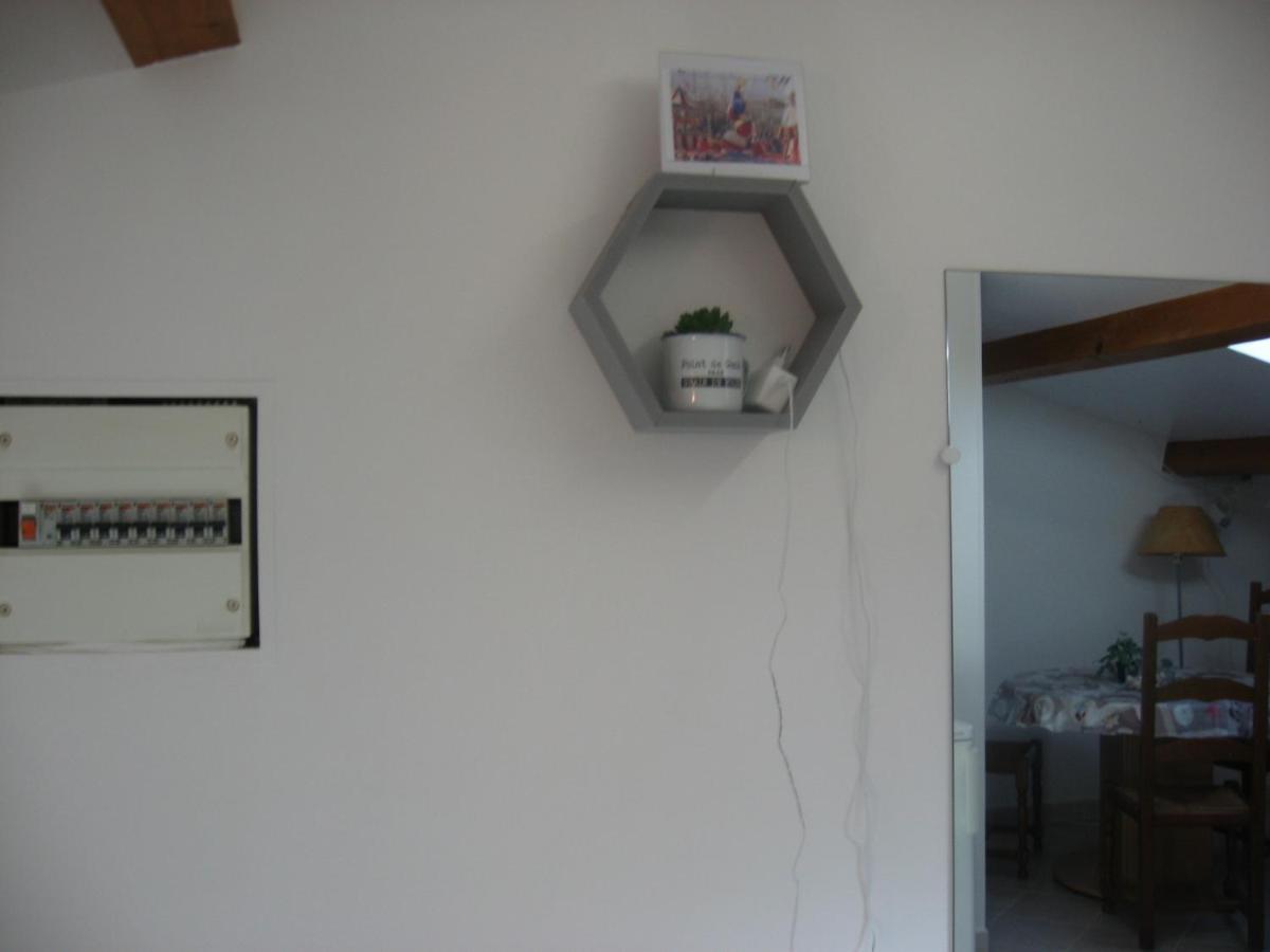 T 2 Avec Velux Sous Les Combes De 34 M2 Διαμέρισμα La Londe-les-Maures Εξωτερικό φωτογραφία