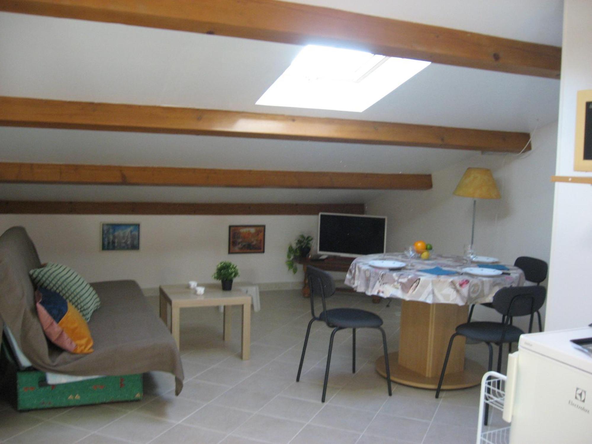 T 2 Avec Velux Sous Les Combes De 34 M2 Διαμέρισμα La Londe-les-Maures Εξωτερικό φωτογραφία